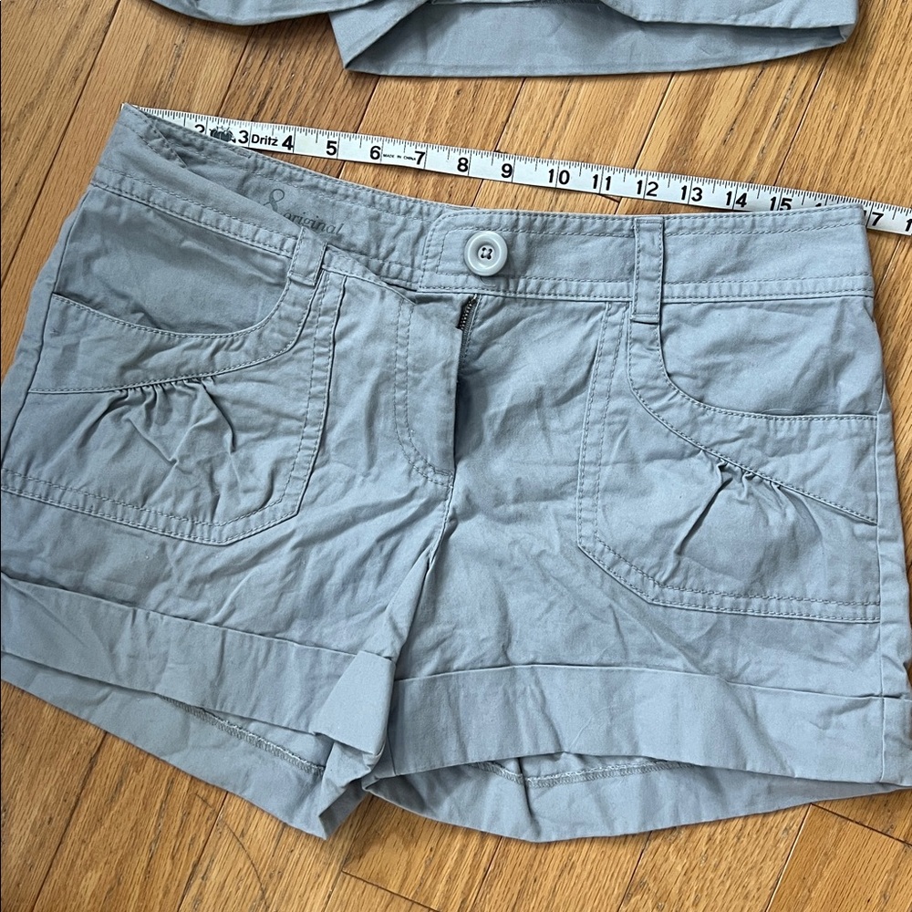 LOFT Light French Gray Women's Cargo Shorts w/ Puckered Pockets & Cuffs Sz 6 & 8 - Picture 2 of 10